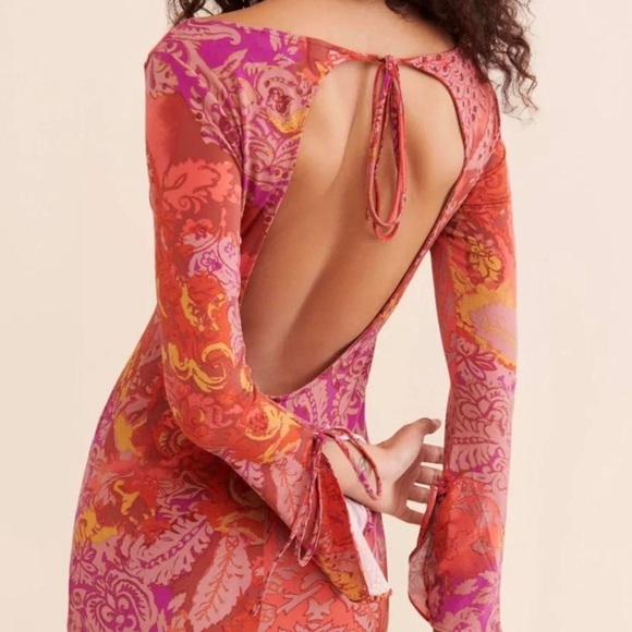 Urban Outfitters Dresses & Skirts - Urban Outfitters Paisley Red Pink Patterned Backless Mini Dress Sz Small